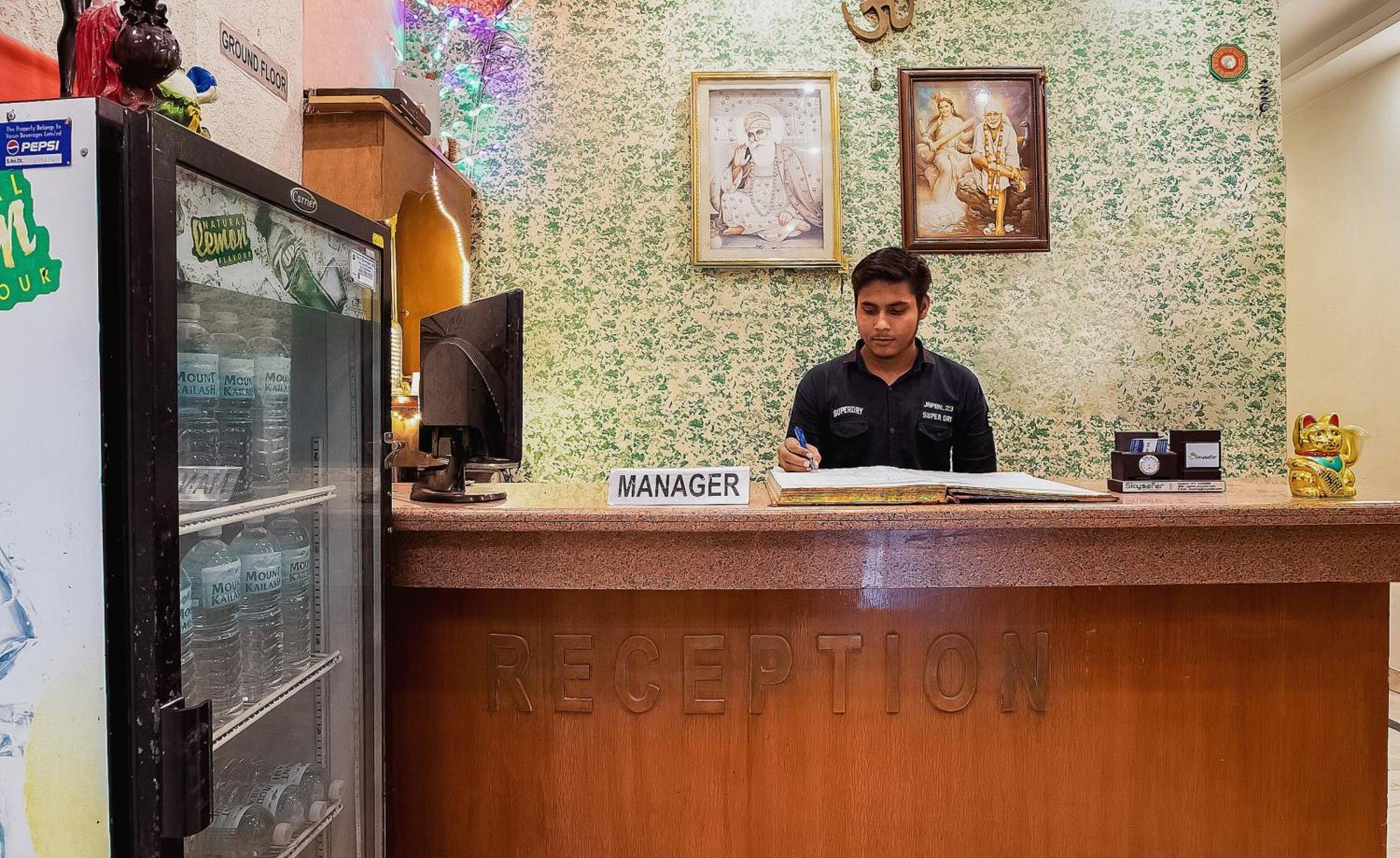 Hotel O City Inn Dx New Delhi Eksteriør billede